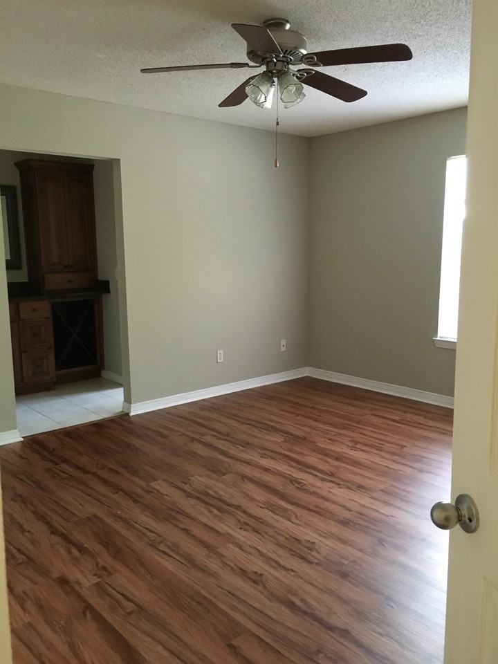 5908 Savannah Dr - Photo 5 of 13