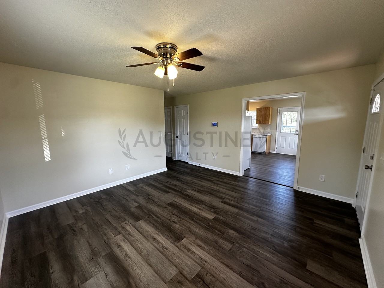 6 Saint Luke Ct #1 - Photo 4 of 20