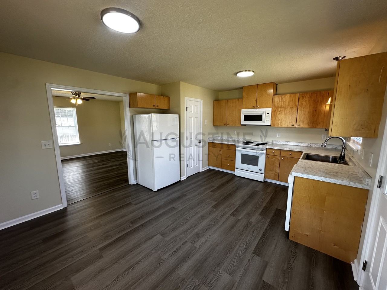 6 Saint Luke Ct #1 - Photo 6 of 20