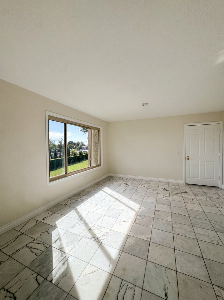 830 N Dalton Ave #1