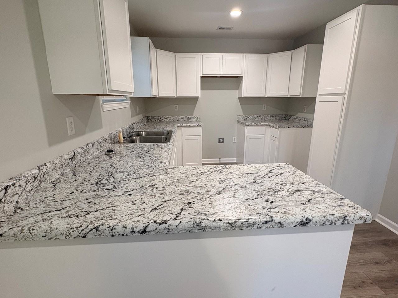 1565 Rayburn St - Photo 7 of 19