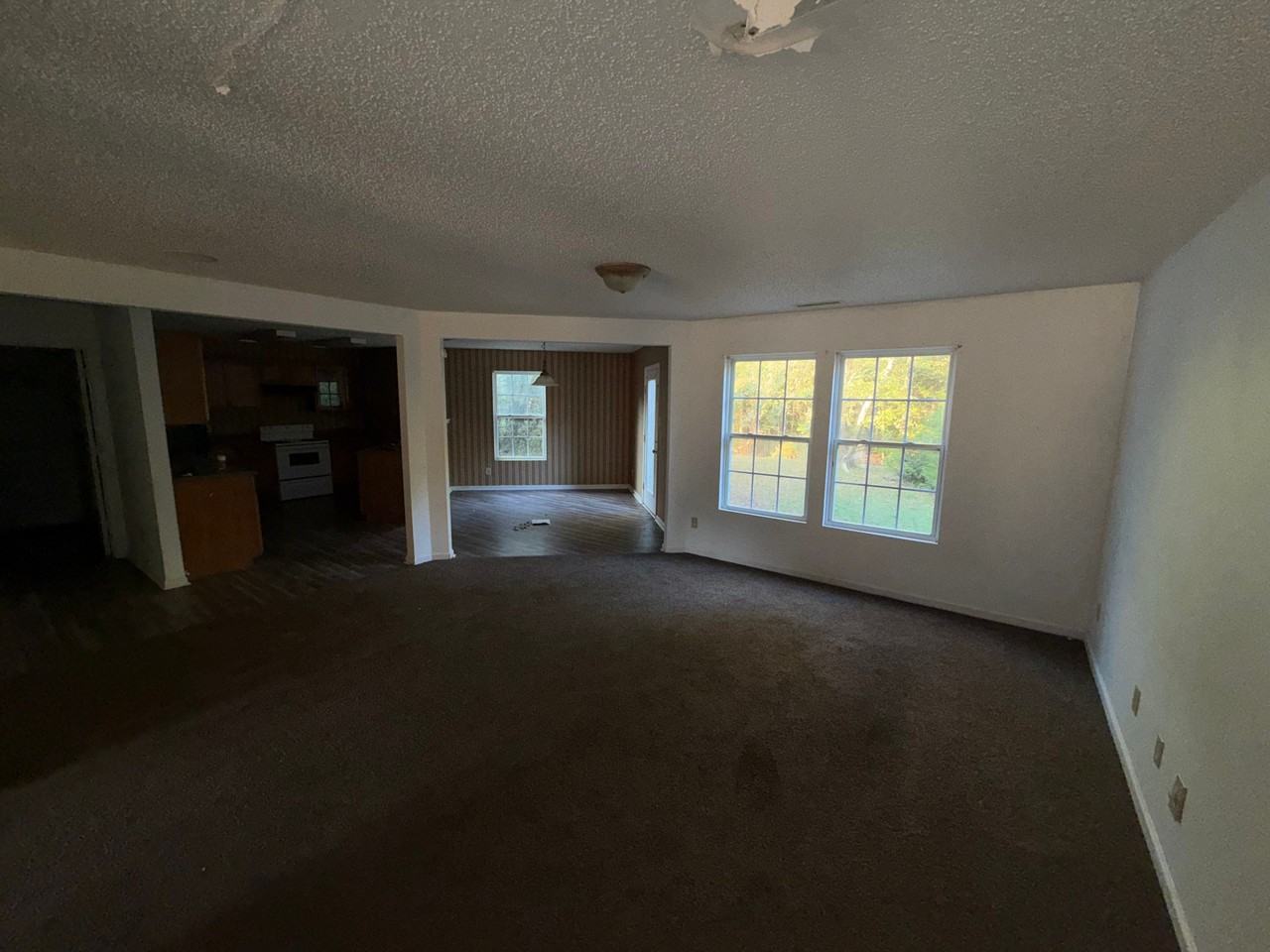 1480 Matthew Allen Cir - Photo 2 of 29