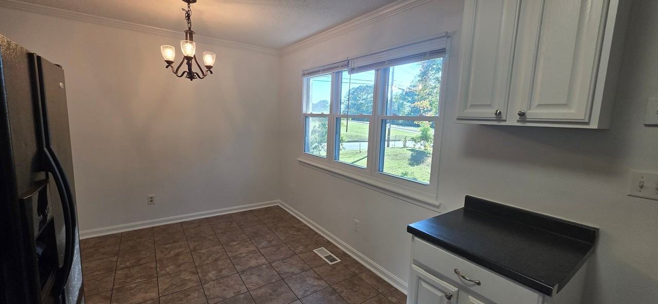 5001 Rolling Hills Dr Nw - Photo 4 of 14