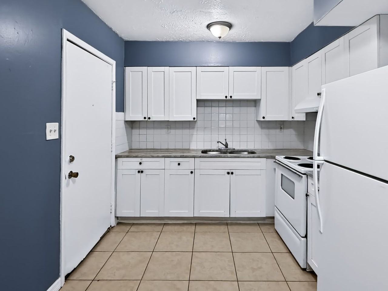 3700 E Idlewild Ave - Photo 7 of 19