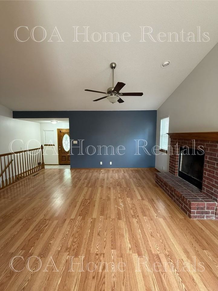 1830 S Shefford Cir - Photo 5 of 37