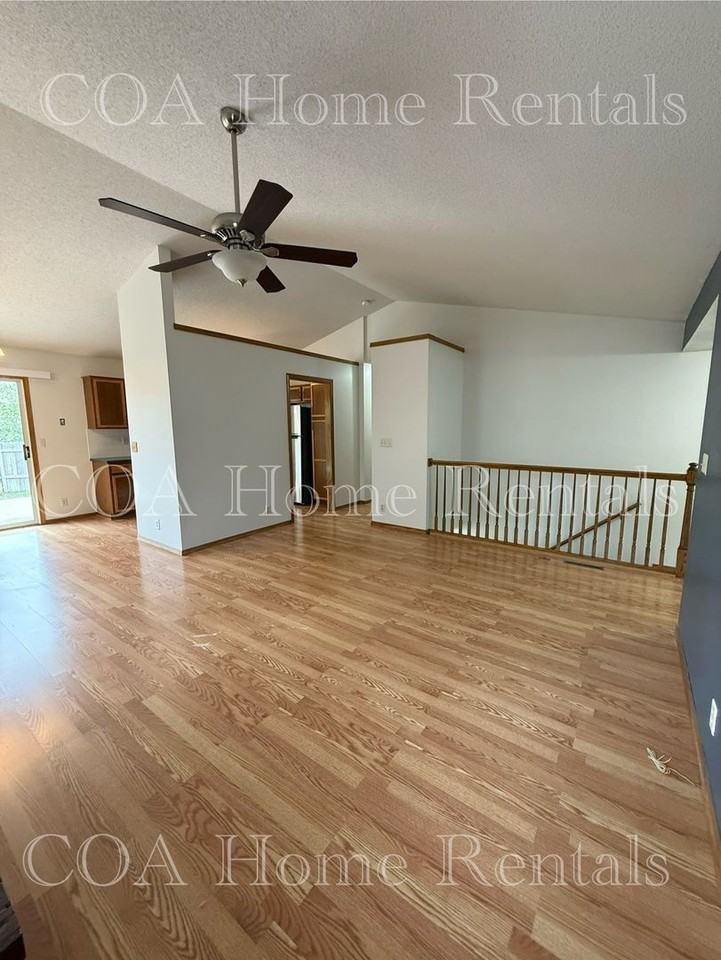1830 S Shefford Cir - Photo 6 of 37