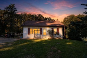 featured image of 6414 Hillside Rd