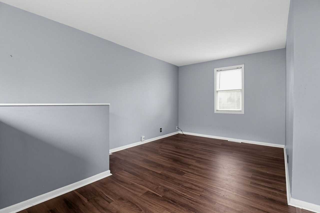 6414 Hillside Rd - Photo 6 of 26