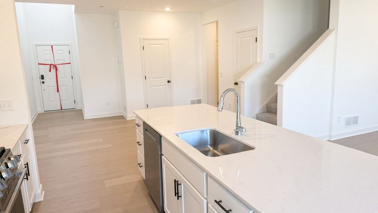 6137 205th Cv N - Photo 5 of 15