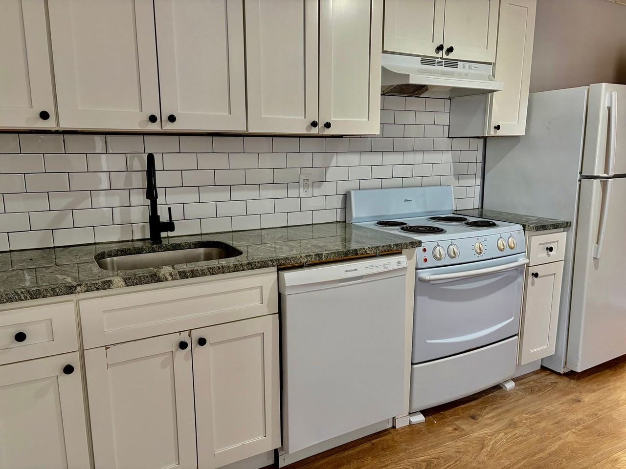 1912 S 17th St - Photo 2 of 11