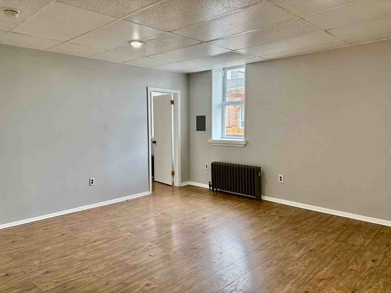 1912 S 17th St - Photo 3 of 11
