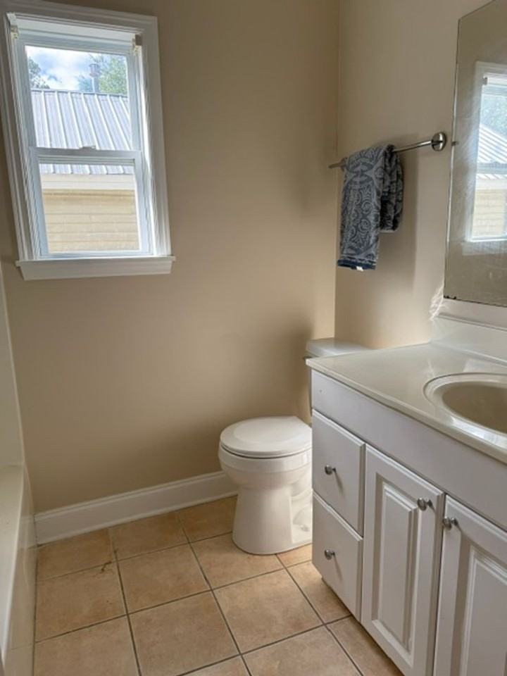 611 Church St - Photo 4 of 10