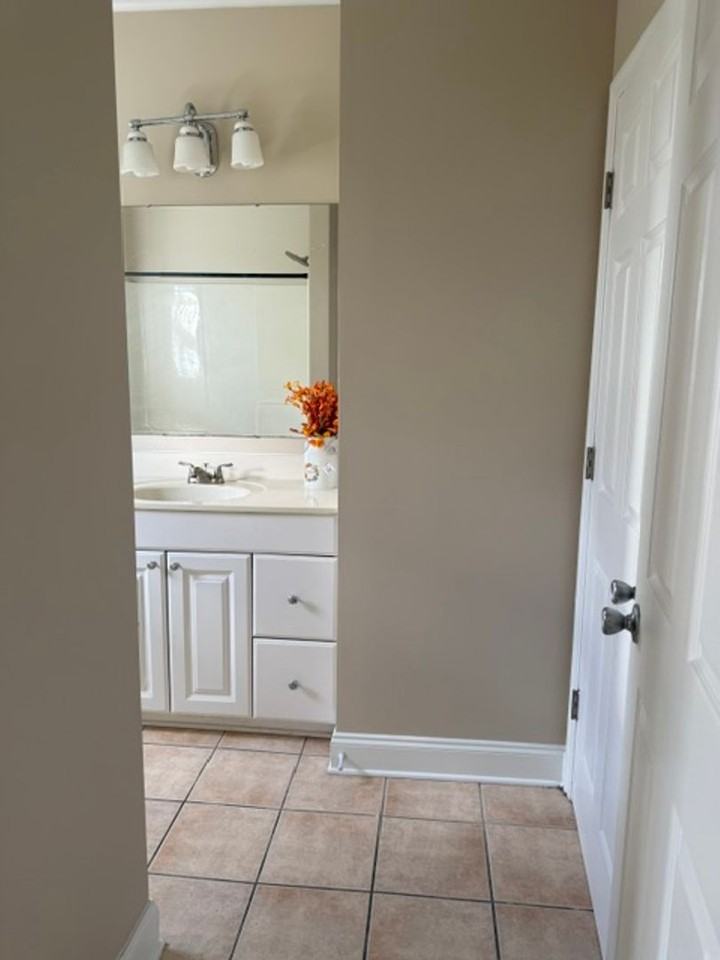 611 Church St - Photo 5 of 10