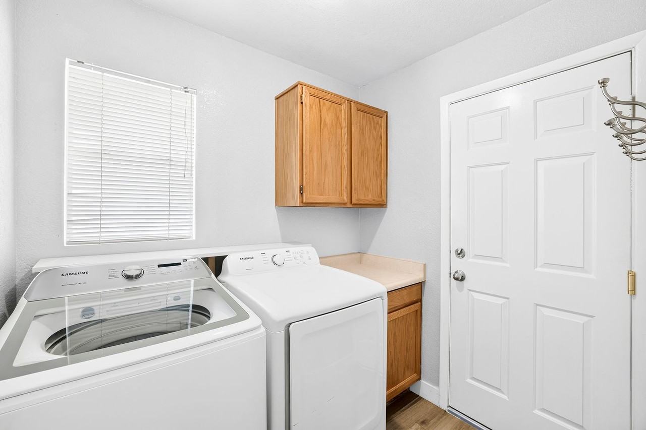 2803 Camelback Ln - Photo 5 of 14