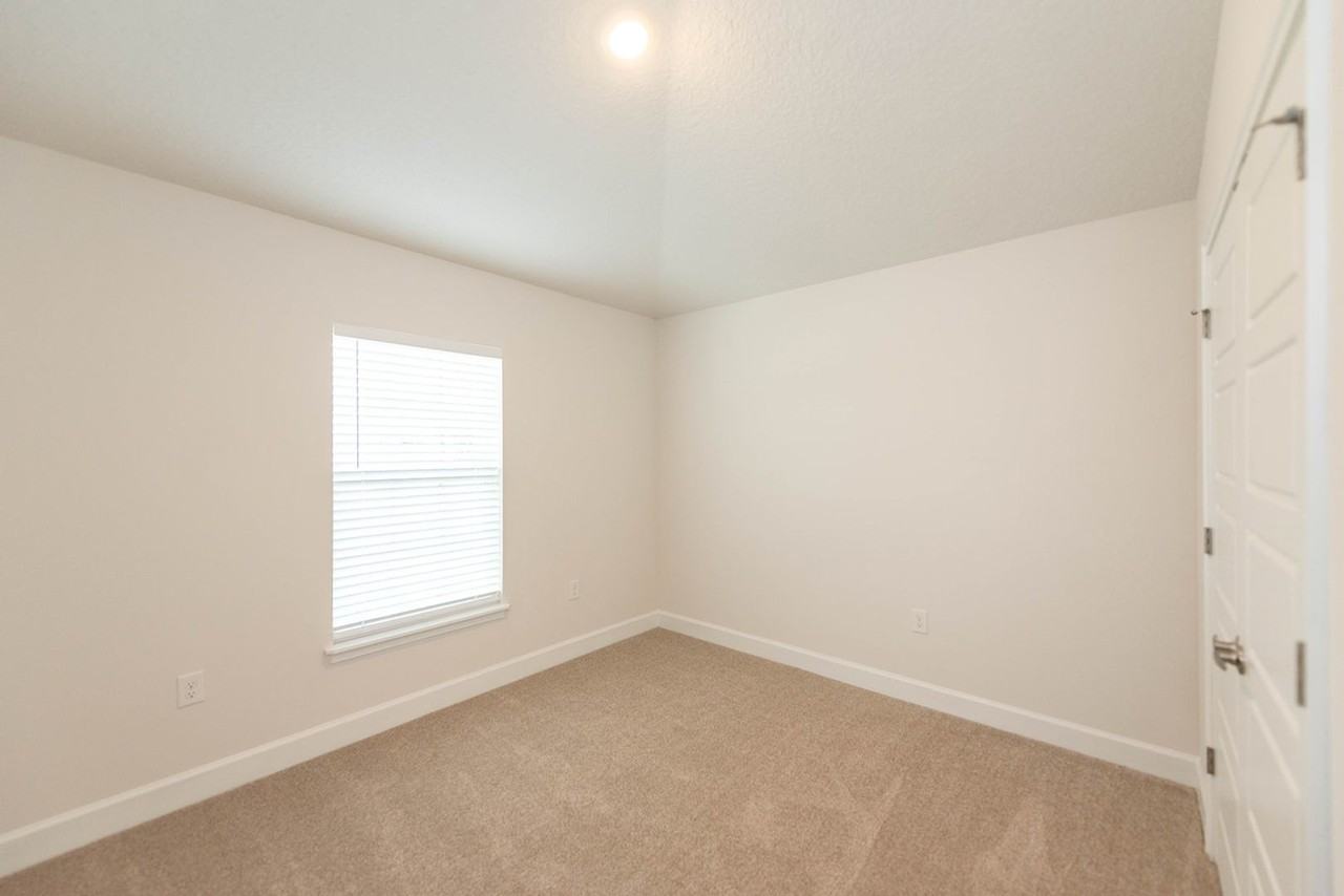 1146 Kylar Dr Nw - Photo 2 of 50