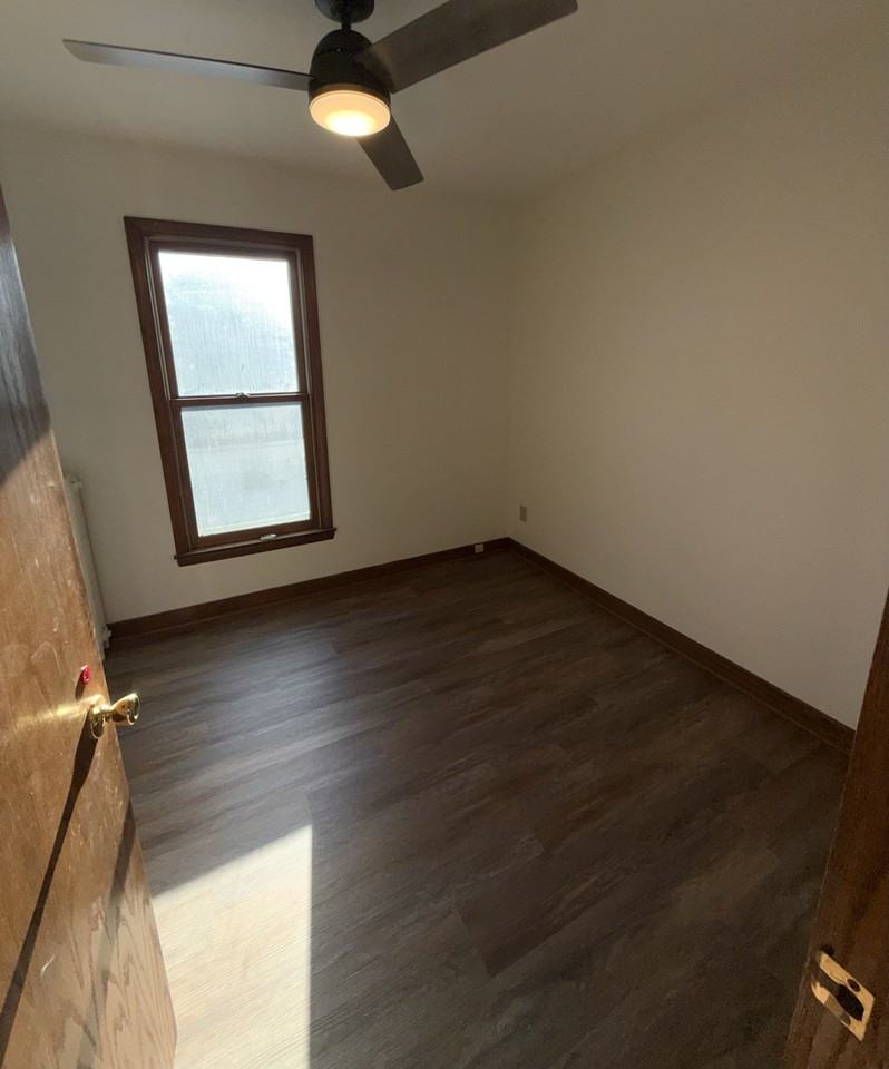 1944 E Washington Ave #2 - Photo 7 of 33