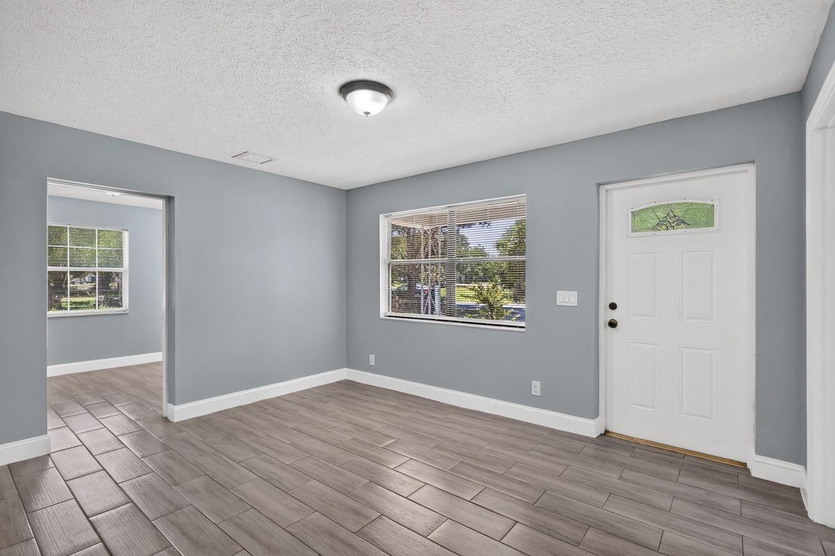 1920 N 48th St - Photo 3 of 7