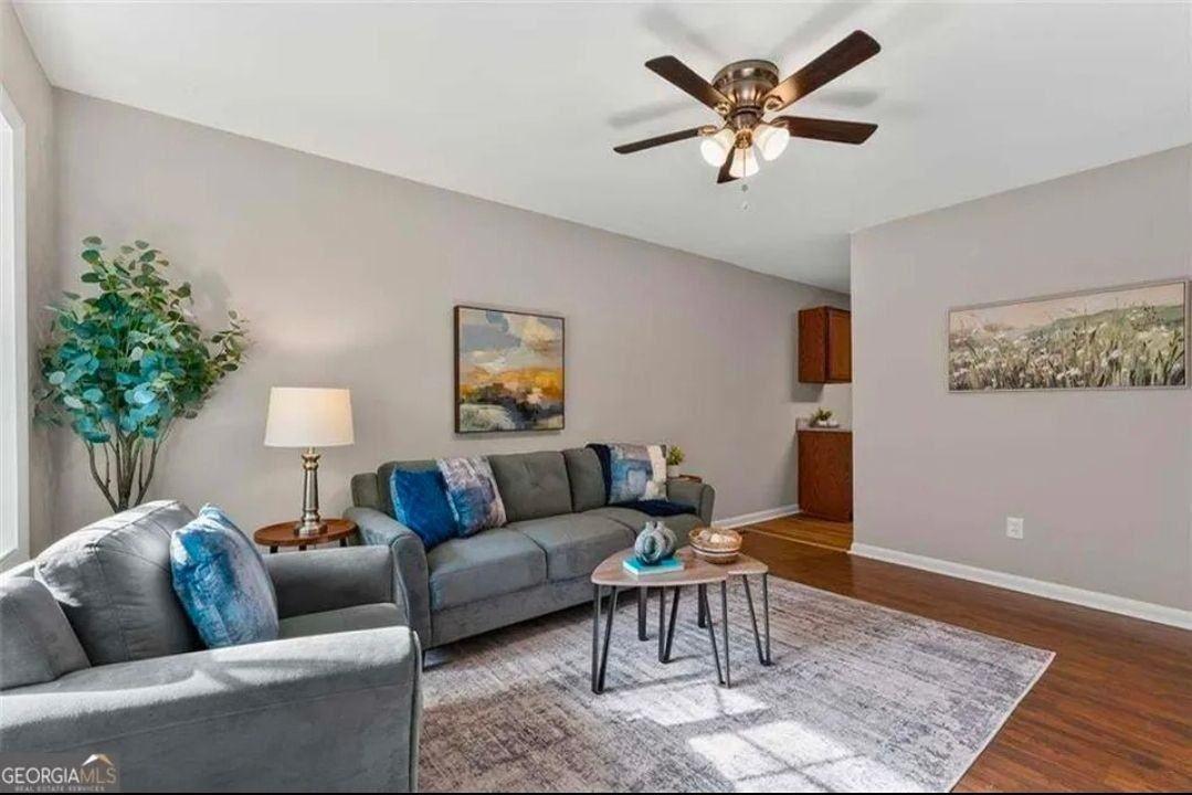 6177 Crestview Ln - Photo 3 of 15