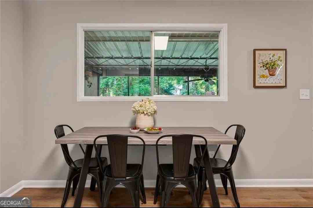6177 Crestview Ln - Photo 7 of 15