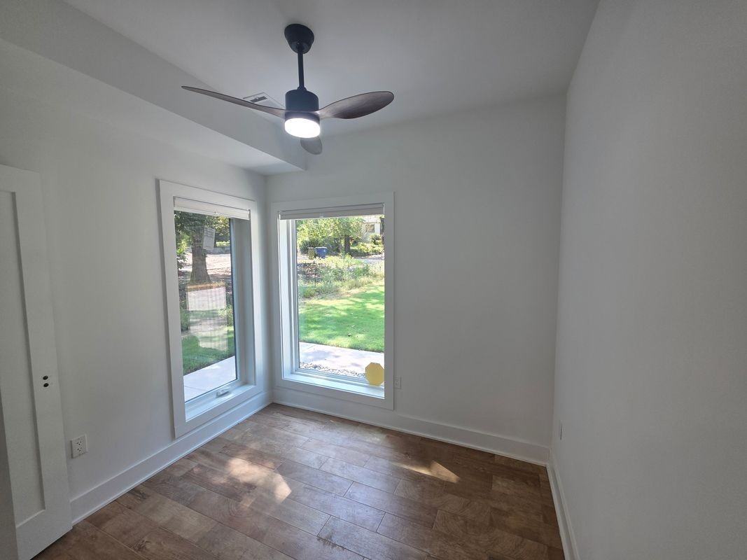 1614 Woodland Ave Se ##B - Photo 6 of 9