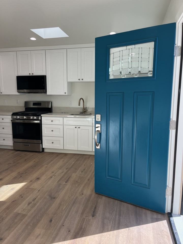 12118 Ramona Avenue #D - Photo 4 of 19