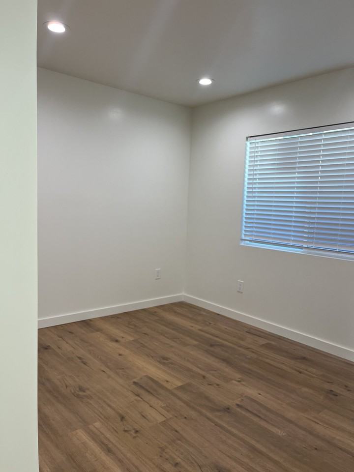 12118 Ramona Avenue #D - Photo 6 of 19