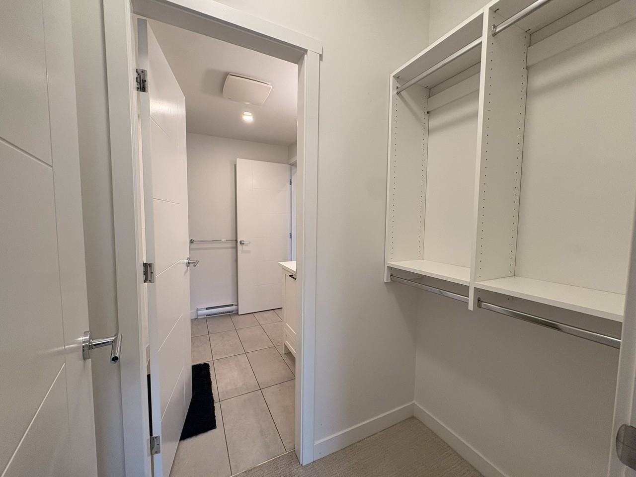 5415 Brydon Cres - Photo 7 of 15