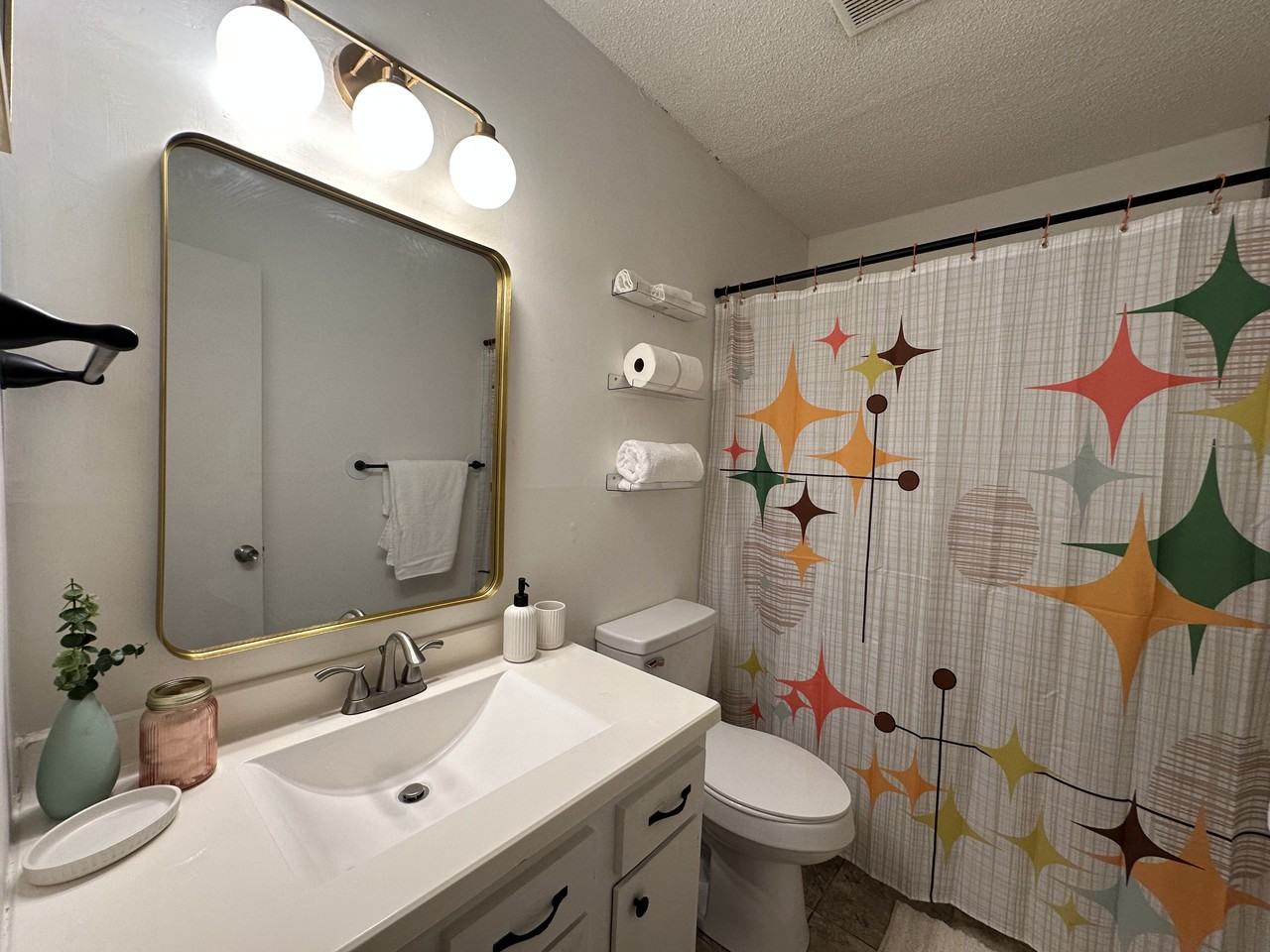 18 S Catherine St #18 - Photo 3 of 12