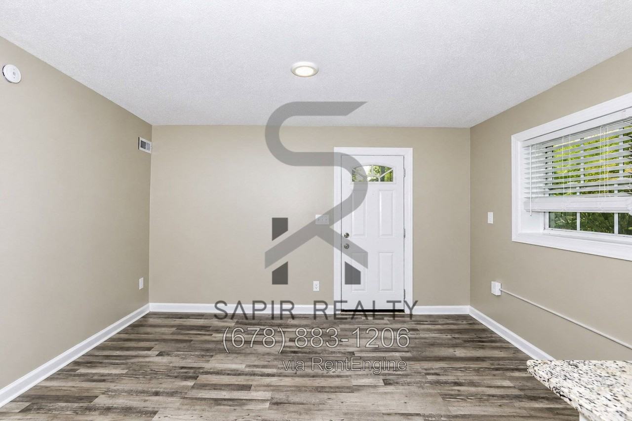 235 Keaton St Sw #A - Photo 5 of 15