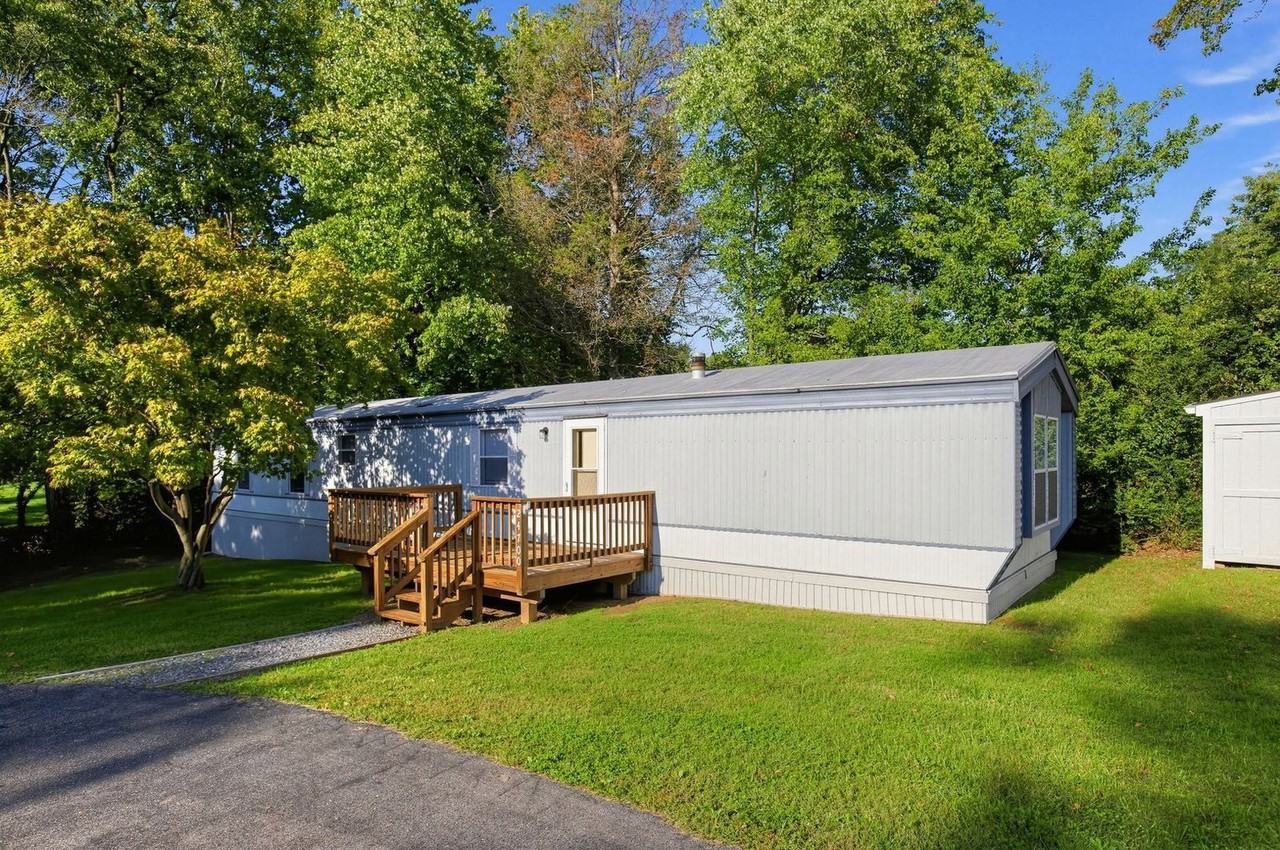 24700 Three Notch Rd - Photo 2 of 17