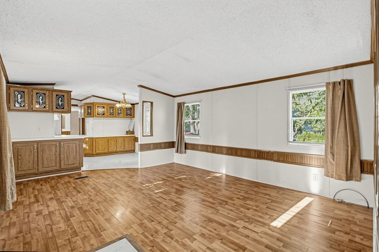 24700 Three Notch Rd - Photo 3 of 17