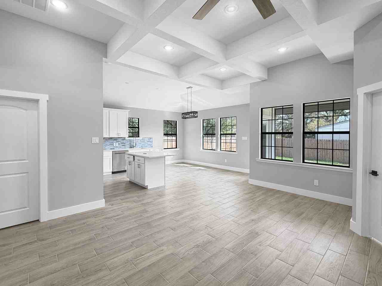 3025 Red Oak Dr - Photo 5 of 18