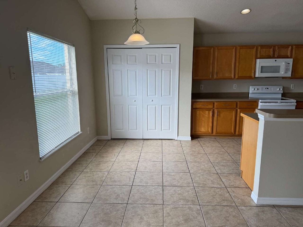 4604 Woodford Dr - Photo 7 of 29