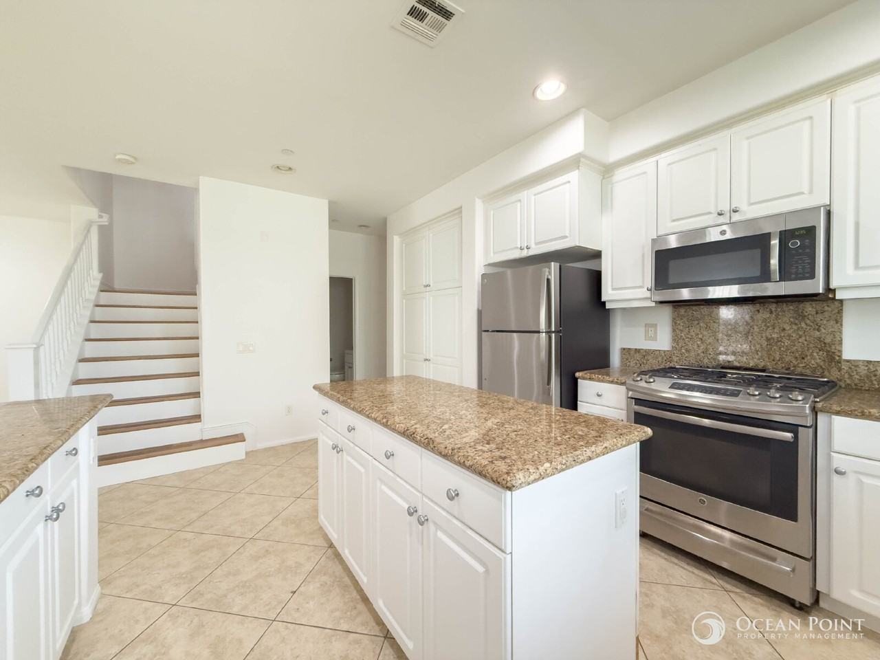 5609 Coltrane St - Photo 5 of 19