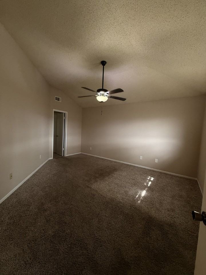 10602 Village Trail Dr - Photo 7 of 9