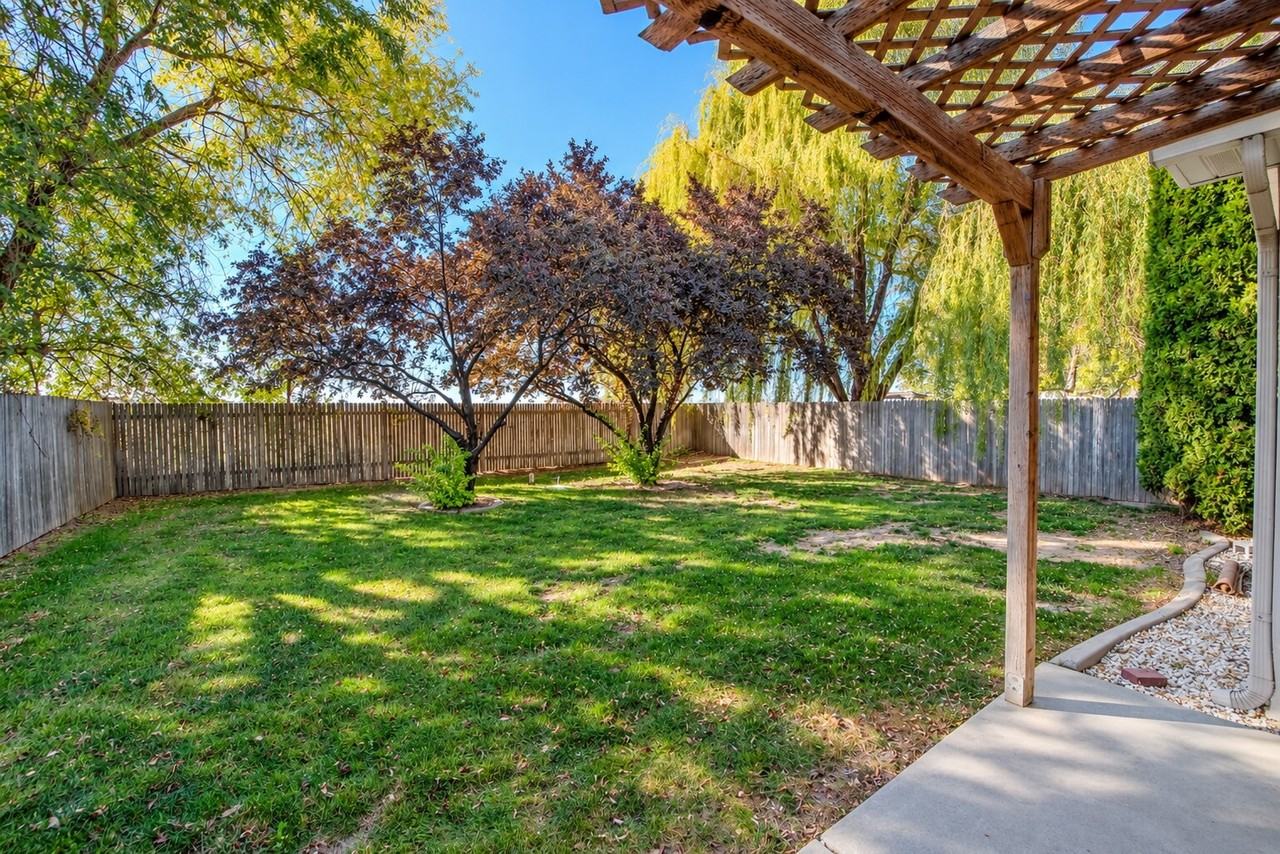 17885 Monarch Way - Photo 3 of 14