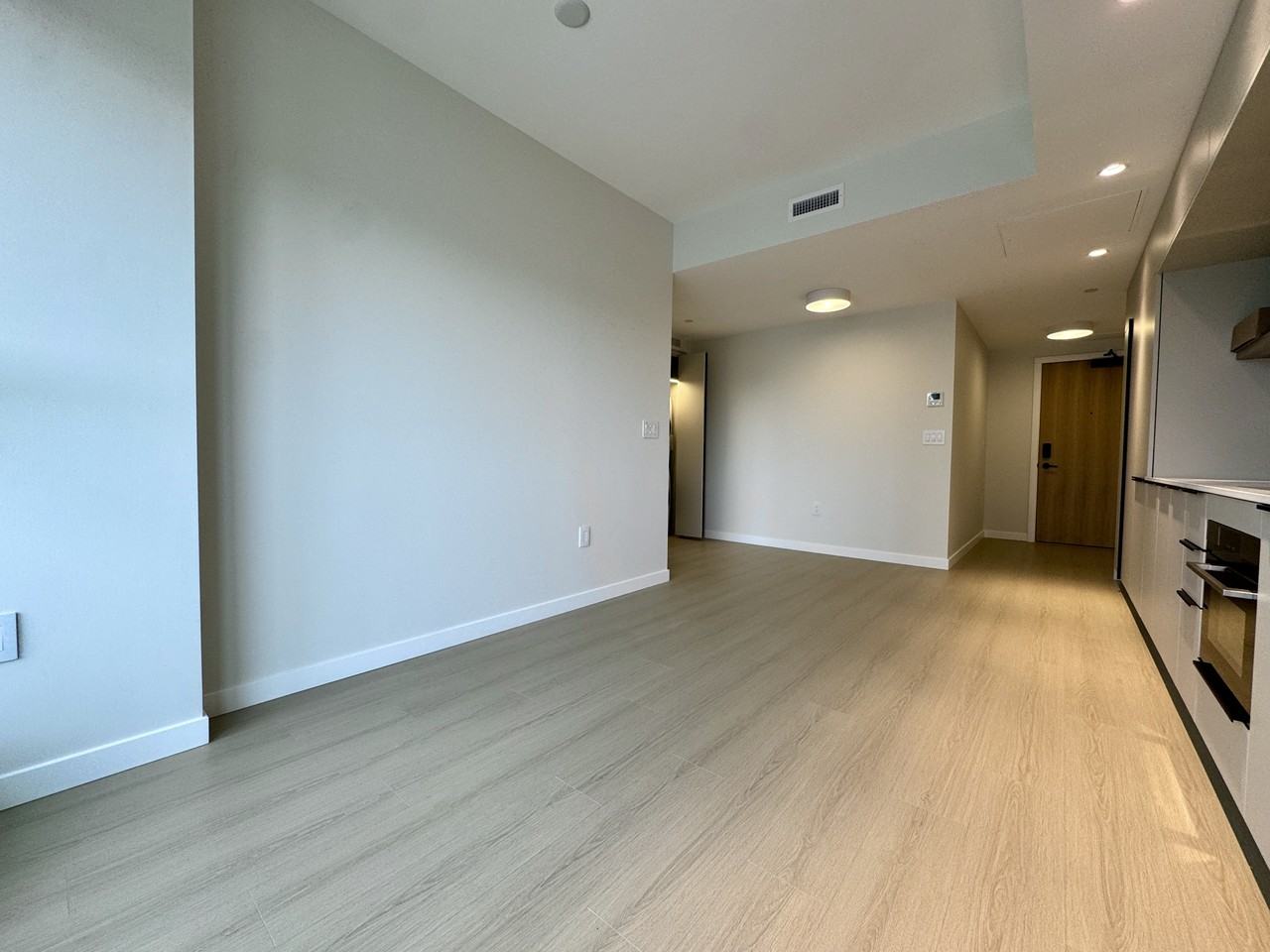 612 Elmwood Street #9xx - Photo 2 of 12