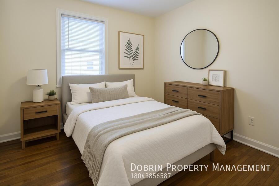 1274 Moore St - Photo 5 of 13