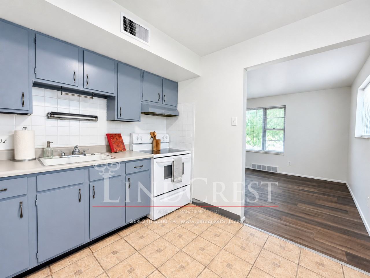 7422 Gravois Ave #1A - Photo 2 of 9