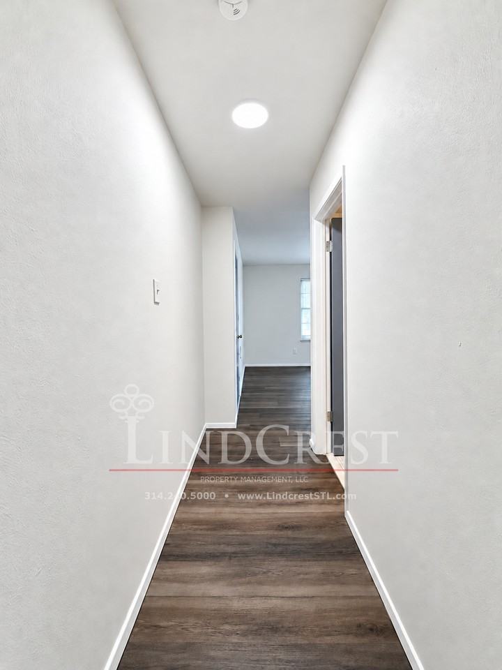 7422 Gravois Ave #1A - Photo 6 of 9