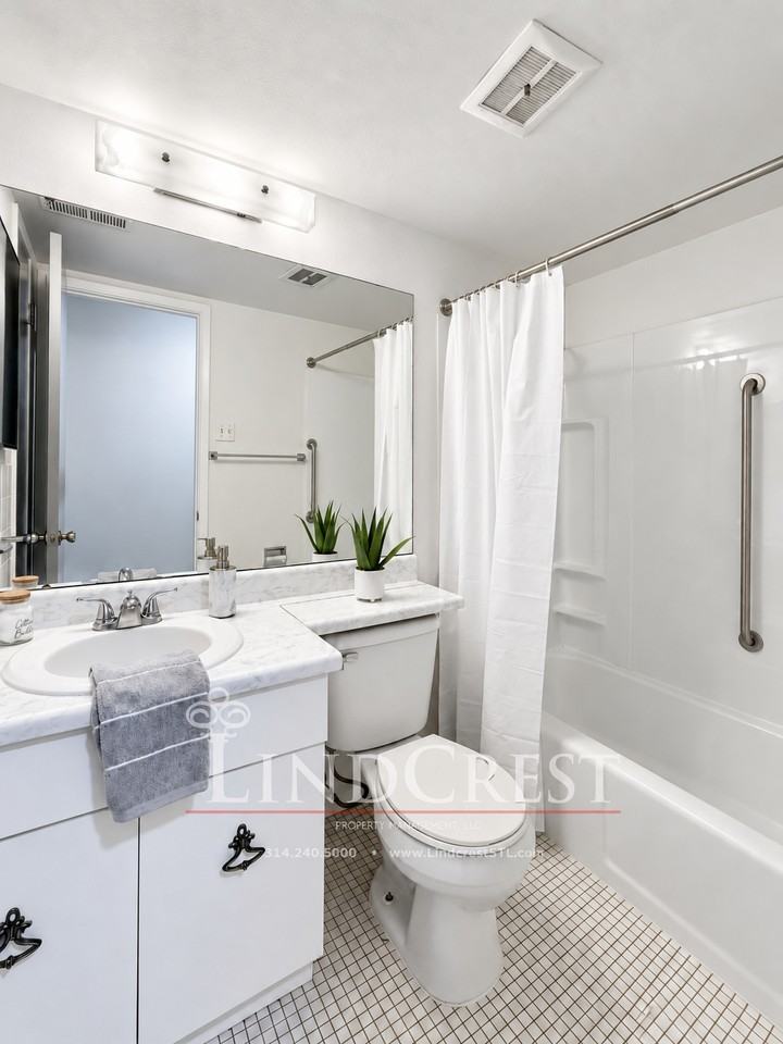 7422 Gravois Ave #1A - Photo 7 of 9