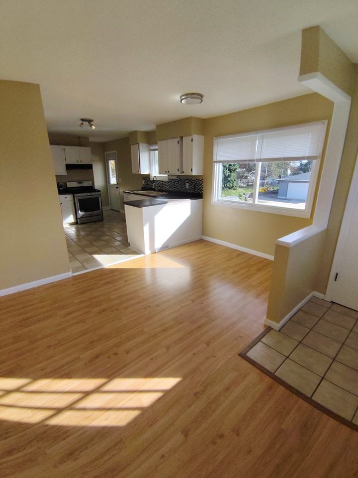 1900 Mendelssohn Ave N #NA - Photo 5 of 18