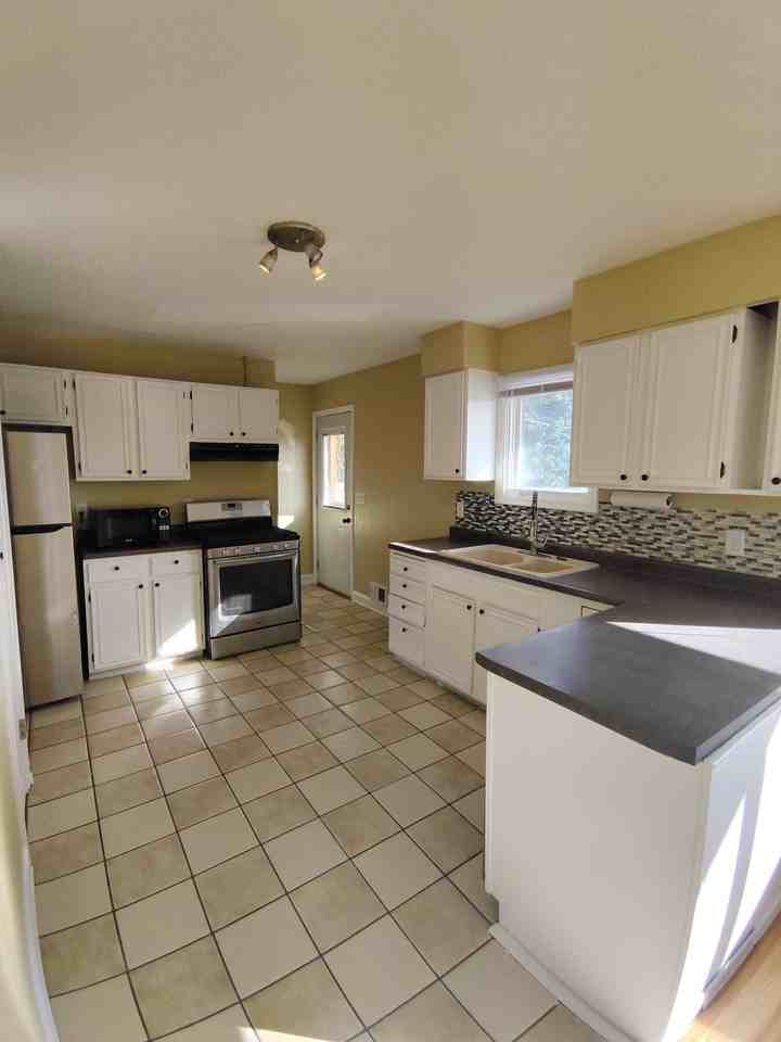 1900 Mendelssohn Ave N #NA - Photo 6 of 18