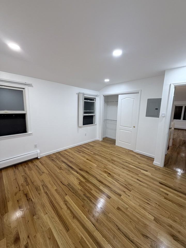 282 Ramona Ave #2RT - Photo 5 of 11