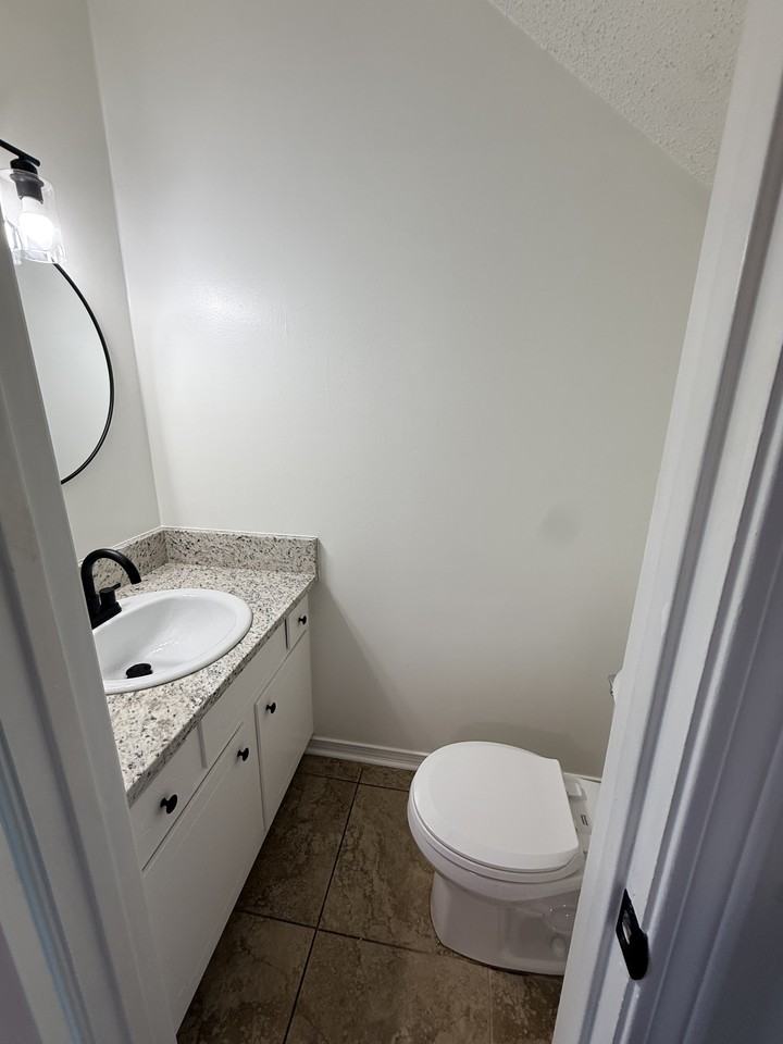 100 Dee Ann Dr #2 - Photo 6 of 16