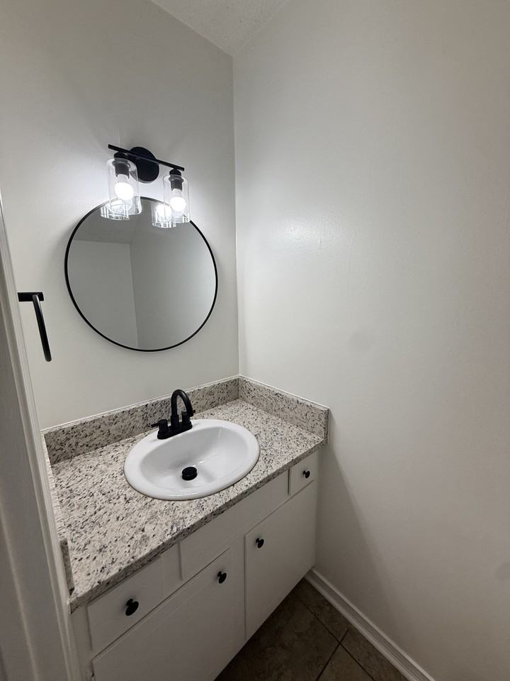 100 Dee Ann Dr #2 - Photo 7 of 16