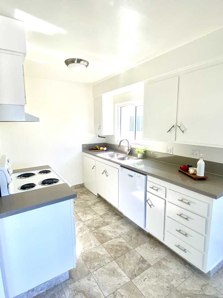 21020 Wood Ave #C - Photo 5 of 13
