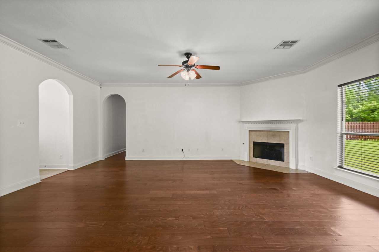 13638 Cantebury Ave #NA - Photo 3 of 20