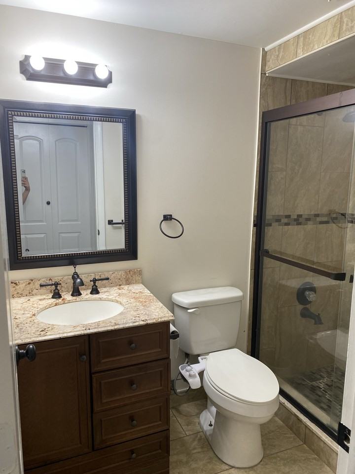 43284 Mound Rd #404 - Photo 6 of 8