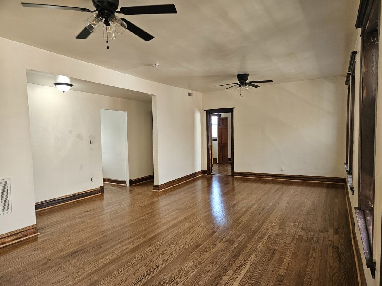 2216 S Washtenaw Ave #3N - Photo 7 of 14